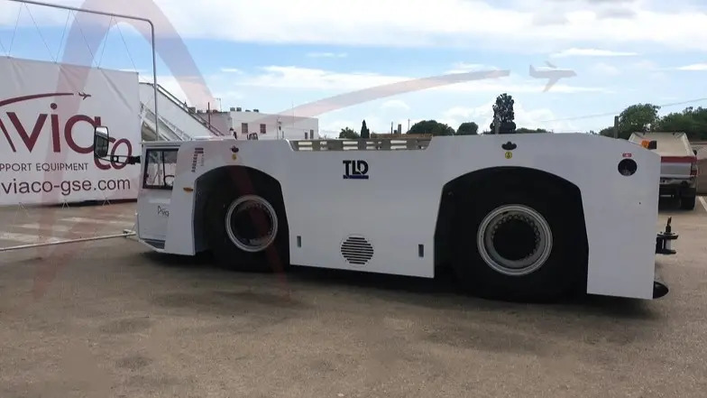 TLD TMX-450 - Remolcador de aviones: foto 3 TLD TMX-450 - Remolcador de aviones: foto 3