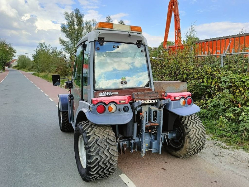 Aebi TT280 werktuigdrager maaier laag zwaartepunt - Remolque agrícola: foto 4 Aebi TT280 werktuigdrager maaier laag zwaartepunt - Remolque agrícola: foto 4