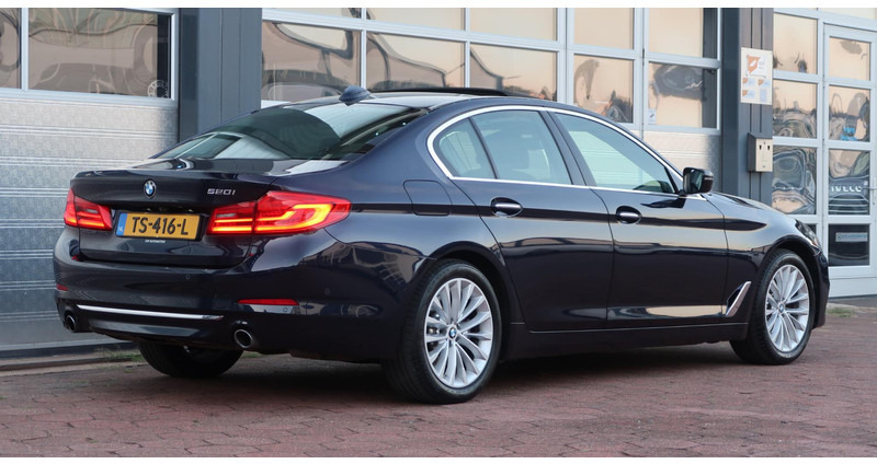 BMW 5 Serie 520i High Executive SCHUIFDAK/ NAPPA-LEDER/ ACC/ HEAD-UP/ H&K / ETC. - Sedan: foto 4 BMW 5 Serie 520i High Executive SCHUIFDAK/ NAPPA-LEDER/ ACC/ HEAD-UP/ H&K / ETC. - Sedan: foto 4