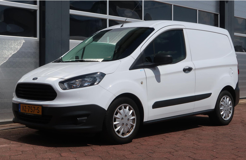 Ford Transit Courier 1.5 TDCI Ambiente Start&Stop AIRCO/ MARGE/ LAGE KM/ NETTE AUTO! - Furgoneta pequeña: foto 4 Ford Transit Courier 1.5 TDCI Ambiente Start&Stop AIRCO/ MARGE/ LAGE KM/ NETTE AUTO! - Furgoneta pequeña: foto 4