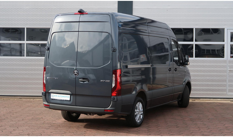 Mercedes-Benz Sprinter 317 CDI L2H2 RWD BPM VRIJ/ AUT/ 3.5T/ LED/ CAMERA/ MBUX/ CRUISE/ CLIMA - Furgón: foto 4 Mercedes-Benz Sprinter 317 CDI L2H2 RWD BPM VRIJ/ AUT/ 3.5T/ LED/ CAMERA/ MBUX/ CRUISE/ CLIMA - Furgón: foto 4
