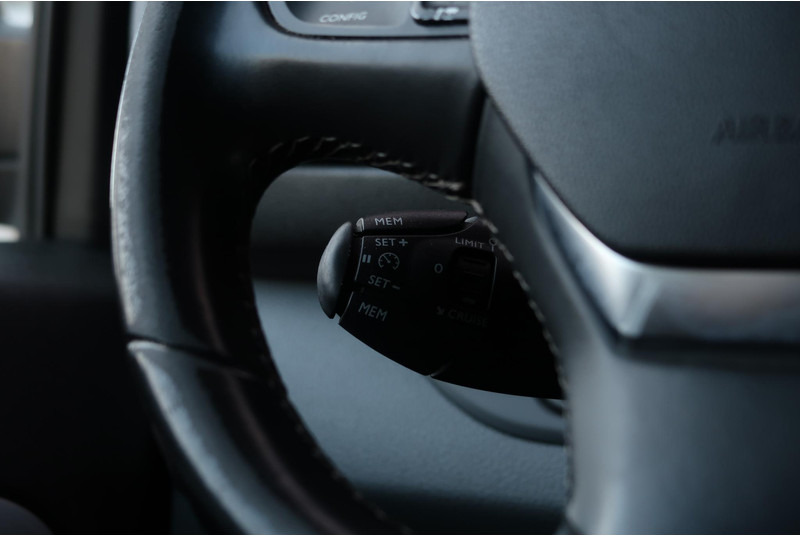Furgoneta pequeña Opel Vivaro 2.0 CDTI L3H1 Innovation AUT/ LED/ CAMERA/ NAVI/ CRUISE/ CLIMA/ TREKHAAK: foto 18