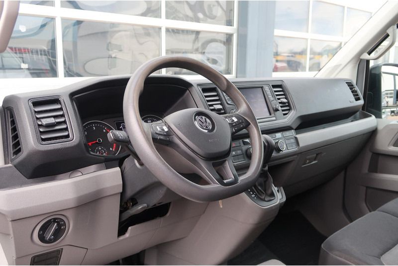 Volkswagen Crafter 35 2.0 TDI L3H3 AUT/ LED/ CAMERA/ ACC/ MASSAGE/ AIRCO/ TREKHAAK - Furgón: foto 2 Volkswagen Crafter 35 2.0 TDI L3H3 AUT/ LED/ CAMERA/ ACC/ MASSAGE/ AIRCO/ TREKHAAK - Furgón: foto 2