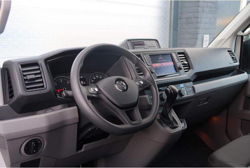 Volkswagen Crafter 50 2.0 TDI DL L3H2 3.5 T/ LED/ CAMERA/ NAVI/ CRUISE/ CLIMA/ DUBBEL LUCHT - Furgón: foto 2 Volkswagen Crafter 50 2.0 TDI DL L3H2 3.5 T/ LED/ CAMERA/ NAVI/ CRUISE/ CLIMA/ DUBBEL LUCHT - Furgón: foto 2