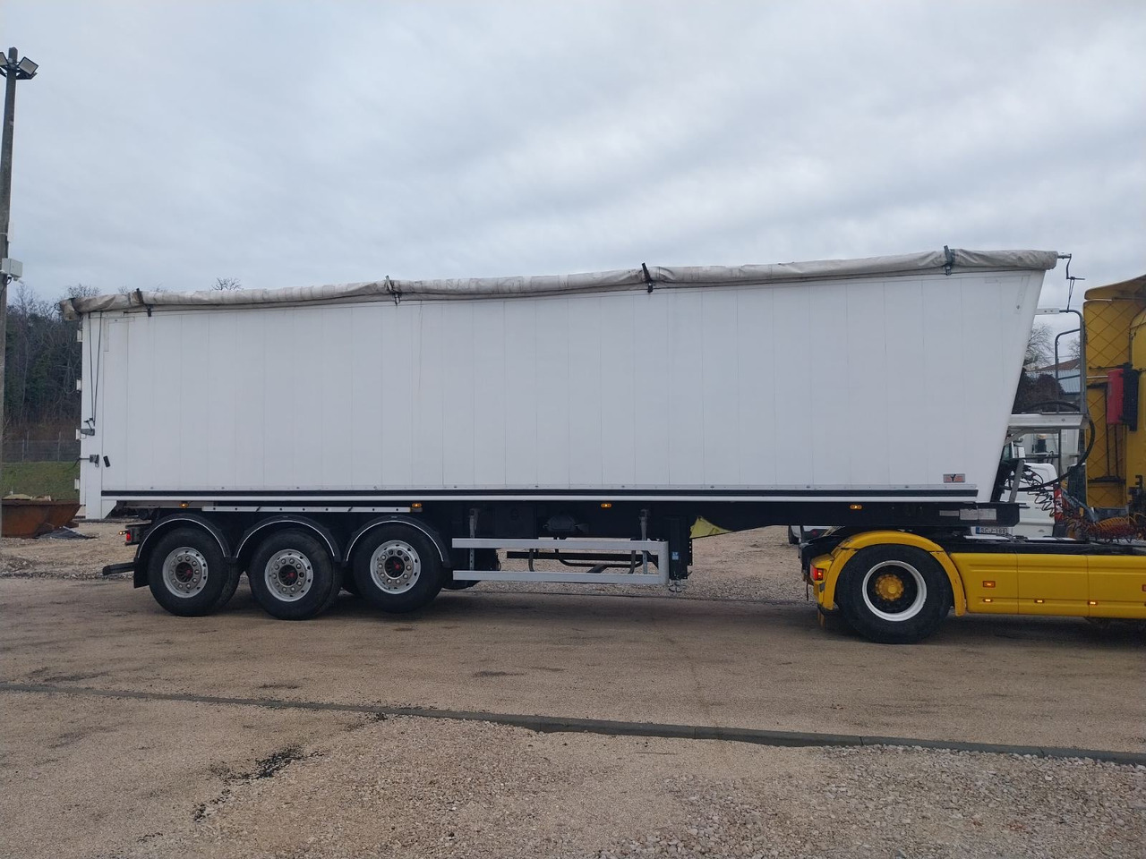 BODEX 55m3 - Volquete semirremolque: foto 3 BODEX 55m3 - Volquete semirremolque: foto 3