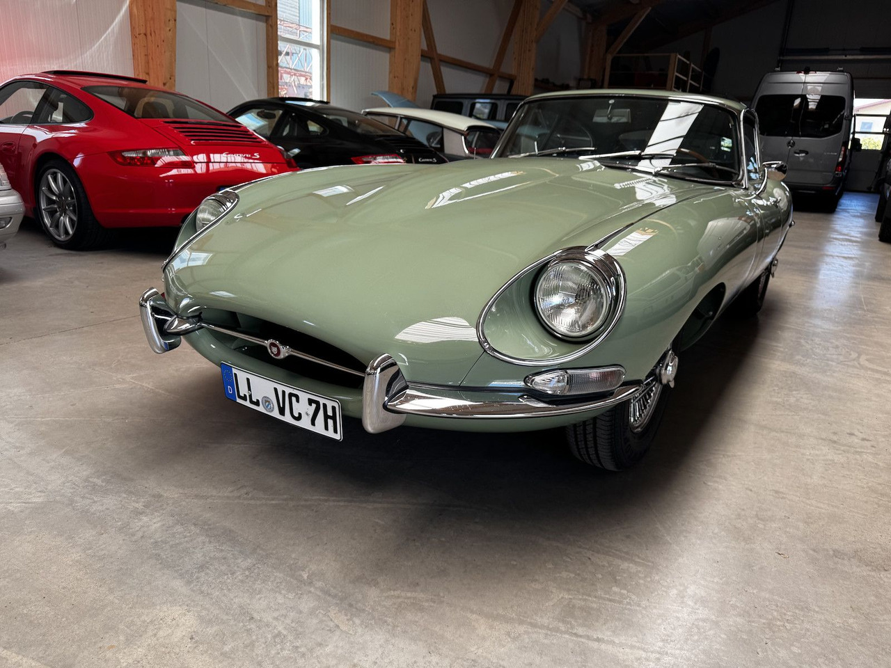 Jaguar E-Type 4.2 Litre Serie 1.5 FHC - Coche: foto 2 Jaguar E-Type 4.2 Litre Serie 1.5 FHC - Coche: foto 2