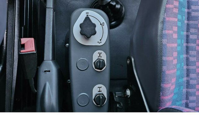 MERCEDES-BENZ 814 D T2 Vario 4x4 Allrad Topzustand!... - Cámper: foto 5 MERCEDES-BENZ 814 D T2 Vario 4x4 Allrad Topzustand!... - Cámper: foto 5