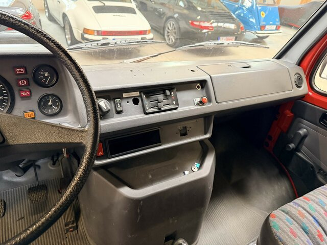 MERCEDES-BENZ T1 310 Bremer Doka perfekt!... - Furgoneta, Vehículo municipal: foto 5 MERCEDES-BENZ T1 310 Bremer Doka perfekt!... - Furgoneta, Vehículo municipal: foto 5