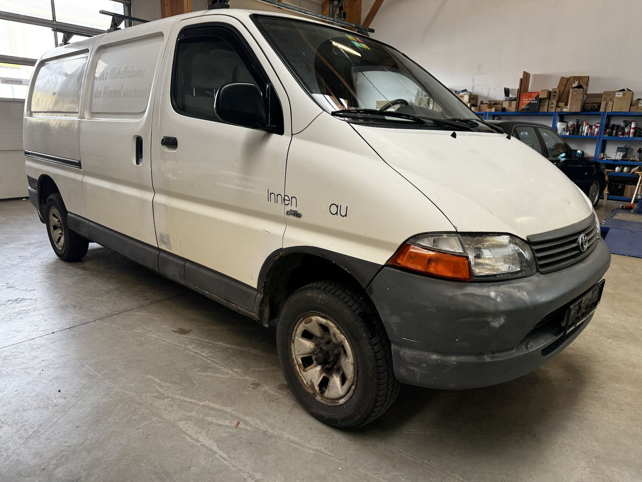 Toyota Hiace 2.5TD D4-D Kasten lang 4WD 4x4 - Coche familiar: foto 5 Toyota Hiace 2.5TD D4-D Kasten lang 4WD 4x4 - Coche familiar: foto 5
