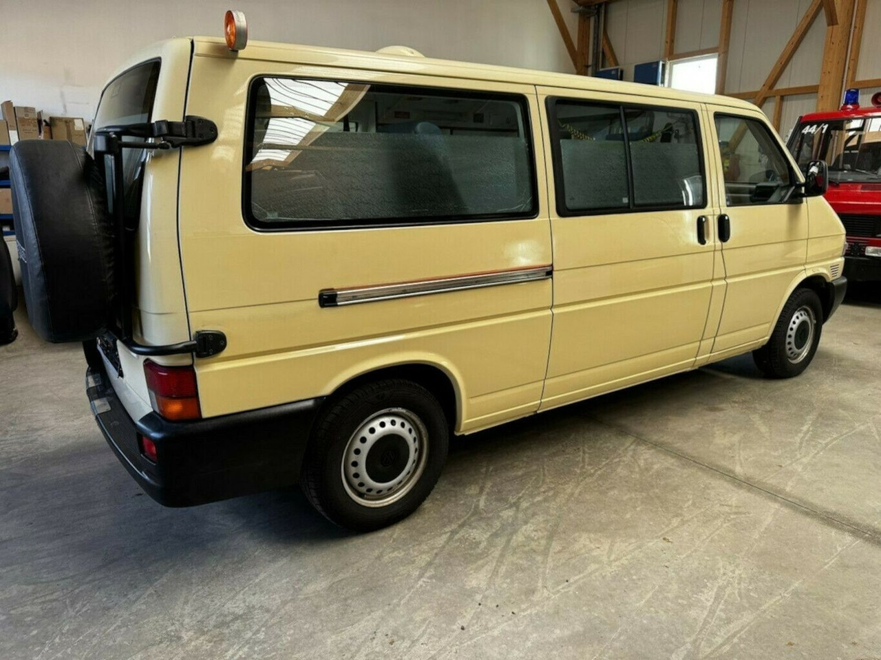 Volkswagen T4 2.5 TDI Syncro 4x4 lang 1. Hand! - Furgón: foto 5 Volkswagen T4 2.5 TDI Syncro 4x4 lang 1. Hand! - Furgón: foto 5