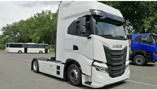 Iveco S-WAY AS440S48T | Leasing - Cabeza tractora: foto 3 Iveco S-WAY AS440S48T | Leasing - Cabeza tractora: foto 3