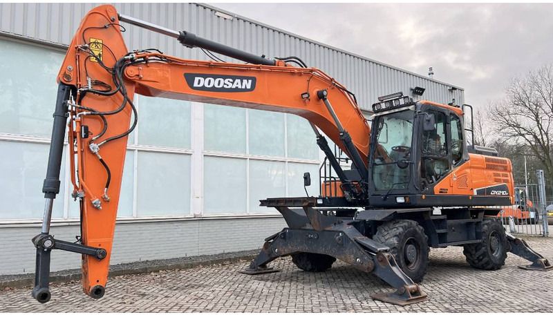 Doosan DX 210 W-5 2020 - Excavadora de ruedas: foto 1 Doosan DX 210 W-5 2020 - Excavadora de ruedas: foto 1