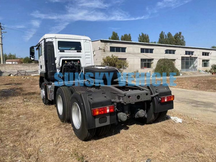 Cabeza tractora nuevo HOWO 400HP High roof Tractor Head: foto 7