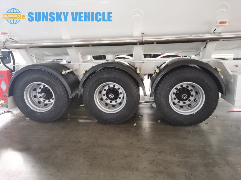 SUNSKY Fuel Tanker for sale - Cisterna semirremolque: foto 4 SUNSKY Fuel Tanker for sale - Cisterna semirremolque: foto 4