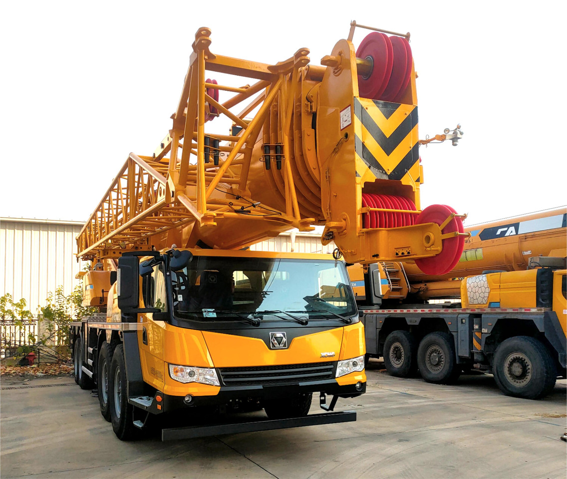 XCMG Offical 100 Tons Used Truck Crane XCT100L7-1 Boom Mobile Crane Price For Sale - Autogrúa: foto 2 XCMG Offical 100 Tons Used Truck Crane XCT100L7-1 Boom Mobile Crane Price For Sale - Autogrúa: foto 2