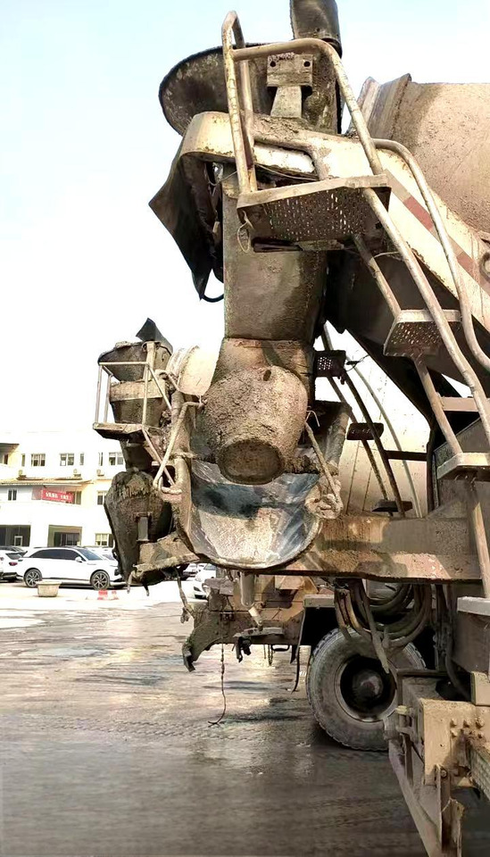 XCMG Official Construction Cement Mixer G4804B 12m³ Used Mobile Concrete Mixer Truck for sale - Cuba hormigonera: foto 5 XCMG Official Construction Cement Mixer G4804B 12m³ Used Mobile Concrete Mixer Truck for sale - Cuba hormigonera: foto 5