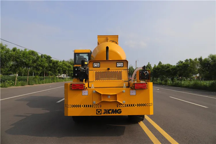 XCMG Official SLM2600S 2.6 Cubic Meters Diesel Engine Power Self Propelled Concrete Mixers for Sale - Camión hormigonera: foto 5 XCMG Official SLM2600S 2.6 Cubic Meters Diesel Engine Power Self Propelled Concrete Mixers for Sale - Camión hormigonera: foto 5