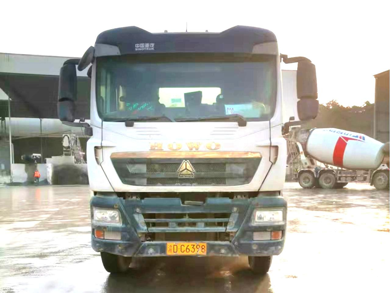 XCMG Official Used Concrete Mixer Truck G4804b 12cubic Cement Mixer Machine - Camión hormigonera: foto 3 XCMG Official Used Concrete Mixer Truck G4804b 12cubic Cement Mixer Machine - Camión hormigonera: foto 3