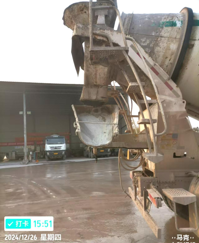 XCMG Official Used Concrete Mixer Truck G4804b 12cubic Cement Mixer Machine - Camión hormigonera: foto 5 XCMG Official Used Concrete Mixer Truck G4804b 12cubic Cement Mixer Machine - Camión hormigonera: foto 5