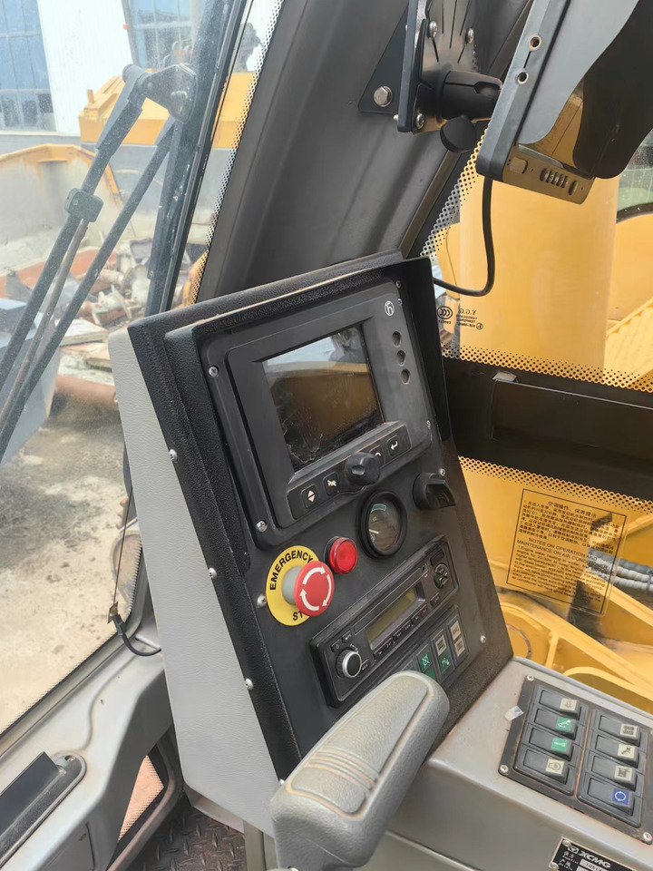 Grúa sobre orugas XCMG Official Used Telescopic Crawler Cranes XGC25T Small Hydraulic Crane Price For Sale: foto 8 Grúa sobre orugas XCMG Official Used Telescopic Crawler Cranes XGC25T Small Hydraulic Crane Price For Sale: foto 8