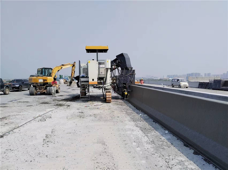 Extendedora de encofrado deslizante nuevo XCMG Official XGNC1800 Road Slipform Paver Concrete Curb Paver Machine: foto 7