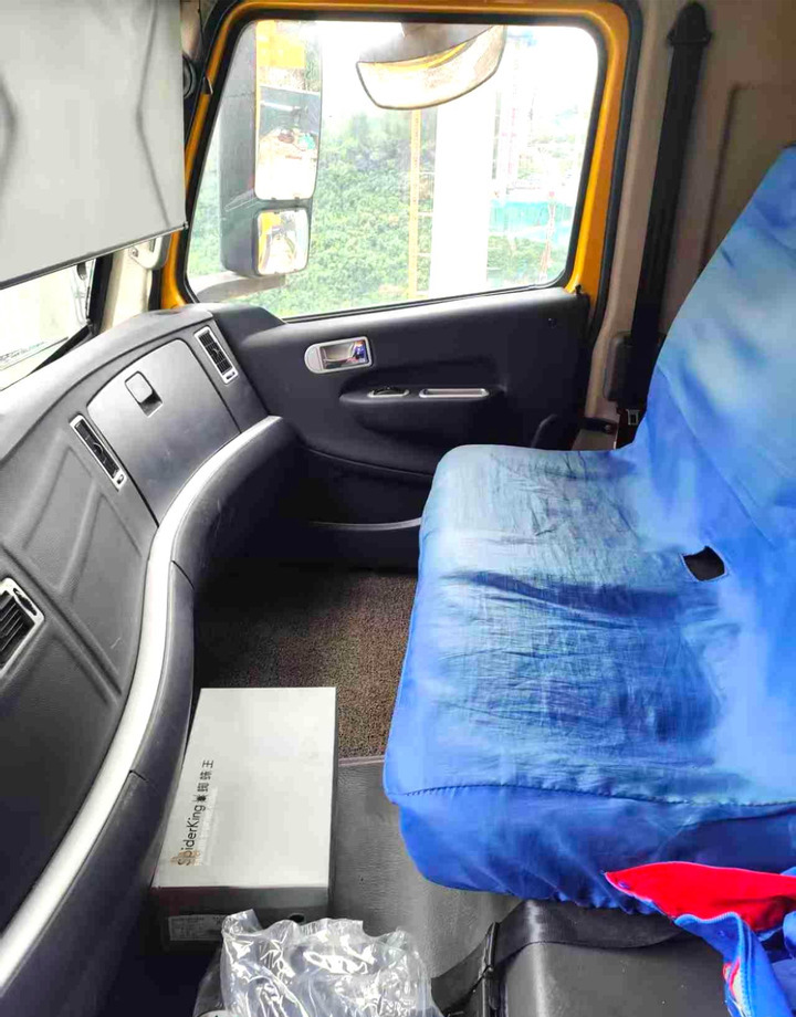 XCMG QY95K7C 95ton used truck crane mobile price - Autogrúa: foto 2 XCMG QY95K7C 95ton used truck crane mobile price - Autogrúa: foto 2