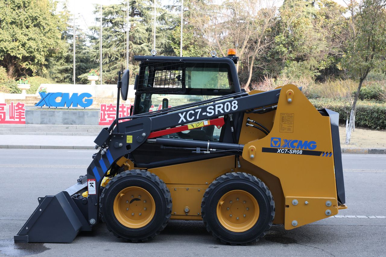 XCMG XC7-SR08 wheel skid steer loader in stock - Minicargadora: foto 4 XCMG XC7-SR08 wheel skid steer loader in stock - Minicargadora: foto 4