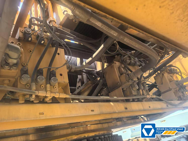 XCMG XGC500 500ton used hydraulic lift machine price - Grúa sobre orugas: foto 5 XCMG XGC500 500ton used hydraulic lift machine price - Grúa sobre orugas: foto 5
