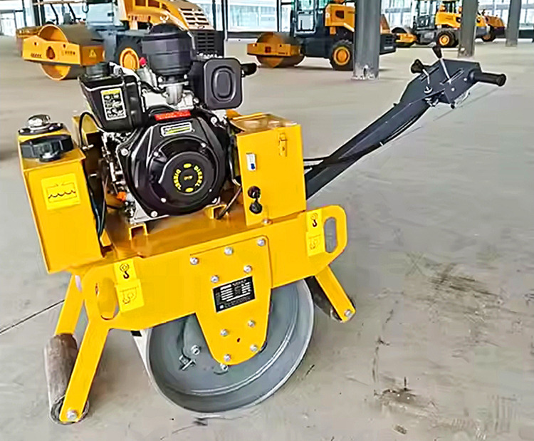 XCMG XMR040 small hand light hydraulic road roller for sale - Mini compactadora: foto 2 XCMG XMR040 small hand light hydraulic road roller for sale - Mini compactadora: foto 2