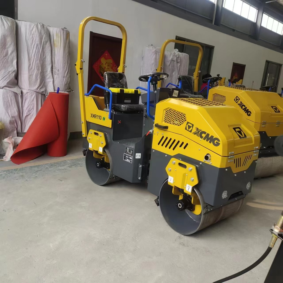 XCMG XMR110 1ton samll road roller hydraulic vibratory compator price - Mini compactadora: foto 4 XCMG XMR110 1ton samll road roller hydraulic vibratory compator price - Mini compactadora: foto 4