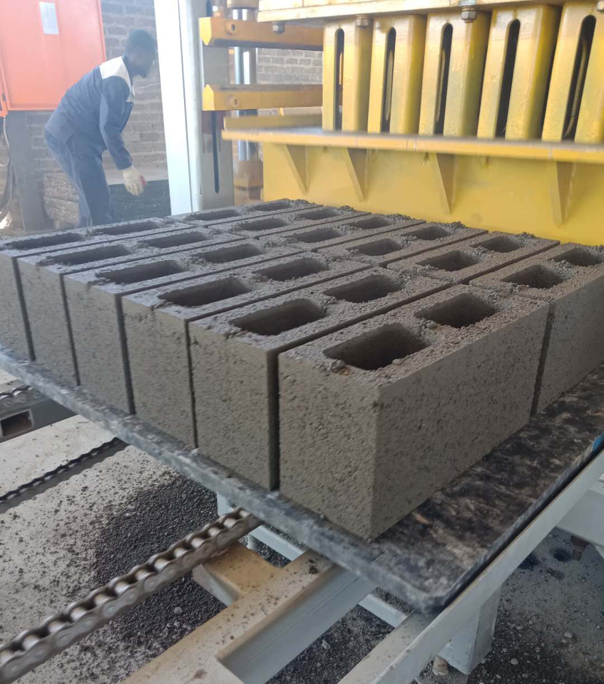 XCMG manufacturer MM8-15 Mud Red Clay Brick Making Machine - Máquina bloquera: foto 4 XCMG manufacturer MM8-15 Mud Red Clay Brick Making Machine - Máquina bloquera: foto 4