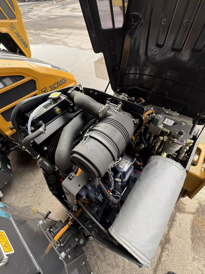 XCMG small XD120 Double Drum Vibratory Road Roller - Mini compactadora: foto 5 XCMG small XD120 Double Drum Vibratory Road Roller - Mini compactadora: foto 5