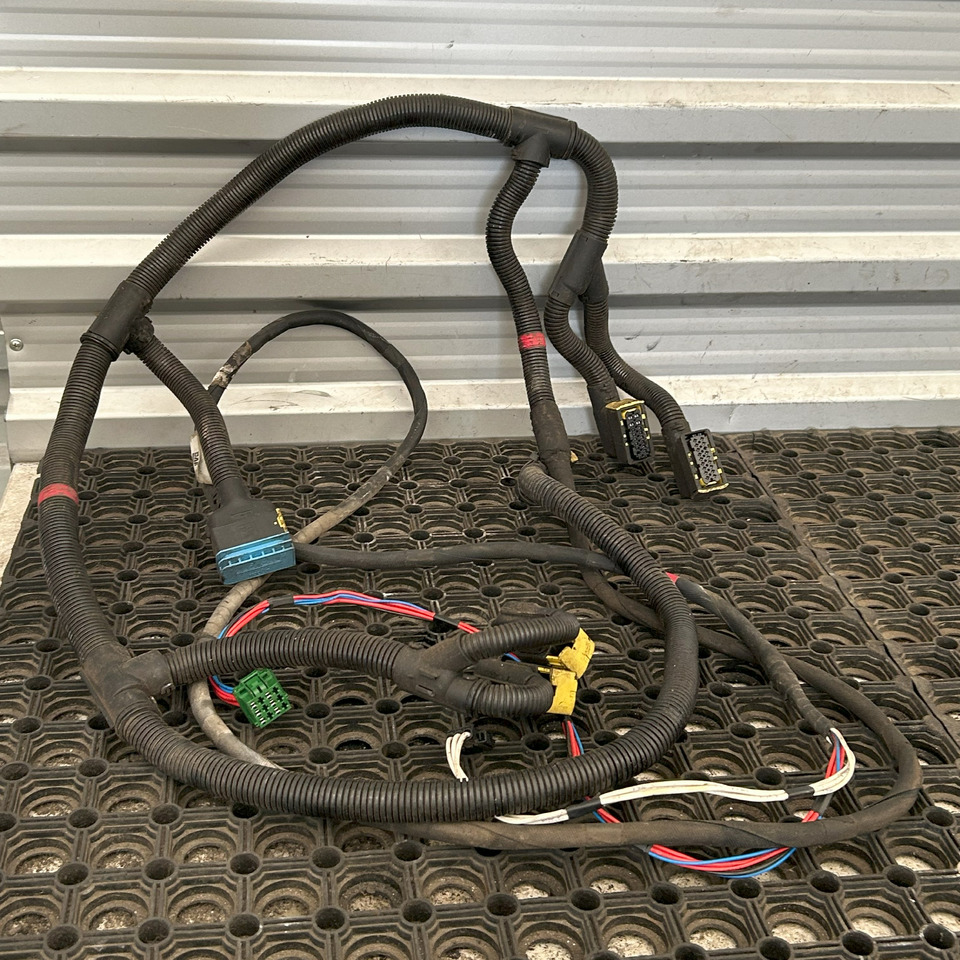 DAF CF EURO 6 CATALYTIC CONVERTER WIRING HARNESS - Silenciador/ Sistema de escape: foto 1 DAF CF EURO 6 CATALYTIC CONVERTER WIRING HARNESS - Silenciador/ Sistema de escape: foto 1