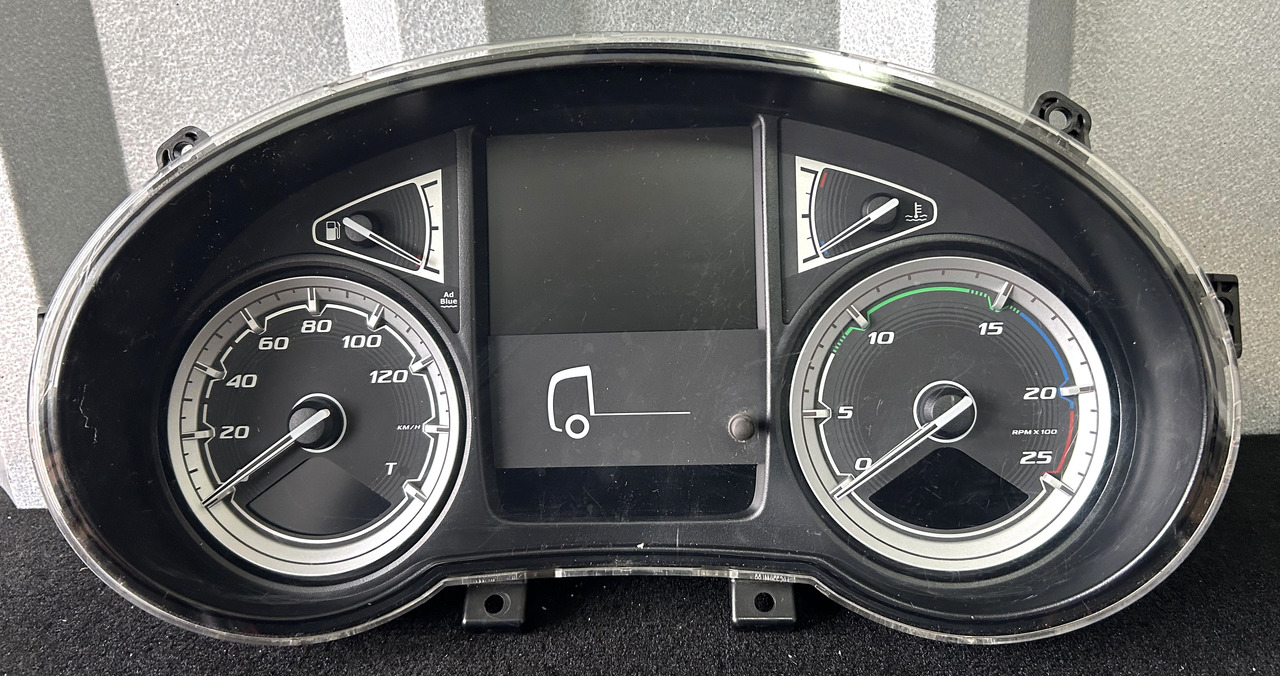 DAF DAF XF 106 CLOCK COUNTER 2134718 - Salpicadero: foto 1 DAF DAF XF 106 CLOCK COUNTER 2134718 - Salpicadero: foto 1