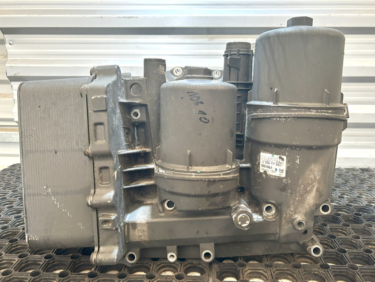 DAF OIL MODULE DAF XF 106 460 - Filtro de aceite: foto 1 DAF OIL MODULE DAF XF 106 460 - Filtro de aceite: foto 1