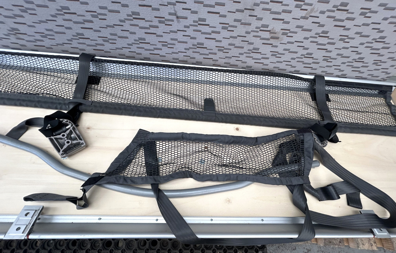 DAF UPPER BED COUCH WITH MATTRESS DAF SUPER SPACE CAB - Pieza universal: foto 5 DAF UPPER BED COUCH WITH MATTRESS DAF SUPER SPACE CAB - Pieza universal: foto 5
