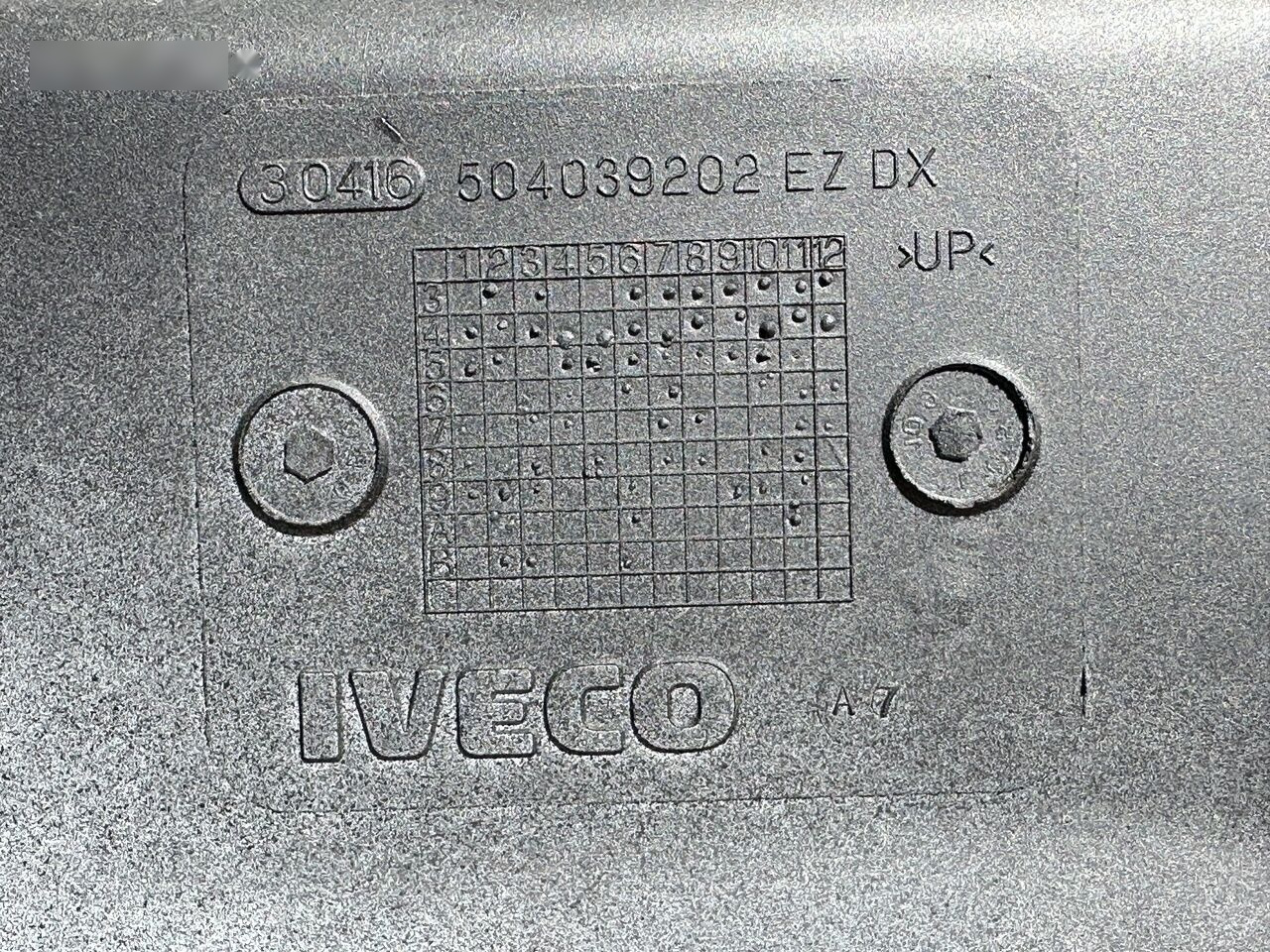 IVECO EUROCARGO 504039202 - Peldaño para Camión: foto 3 IVECO EUROCARGO 504039202 - Peldaño para Camión: foto 3