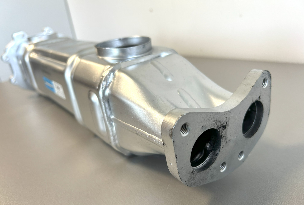 MAN TGX EGR COOLER AND EXHAUST GAS RECIRCULATION REMANUFACTURED - Silenciador/ Sistema de escape para Camión: foto 3 MAN TGX EGR COOLER AND EXHAUST GAS RECIRCULATION REMANUFACTURED - Silenciador/ Sistema de escape para Camión: foto 3