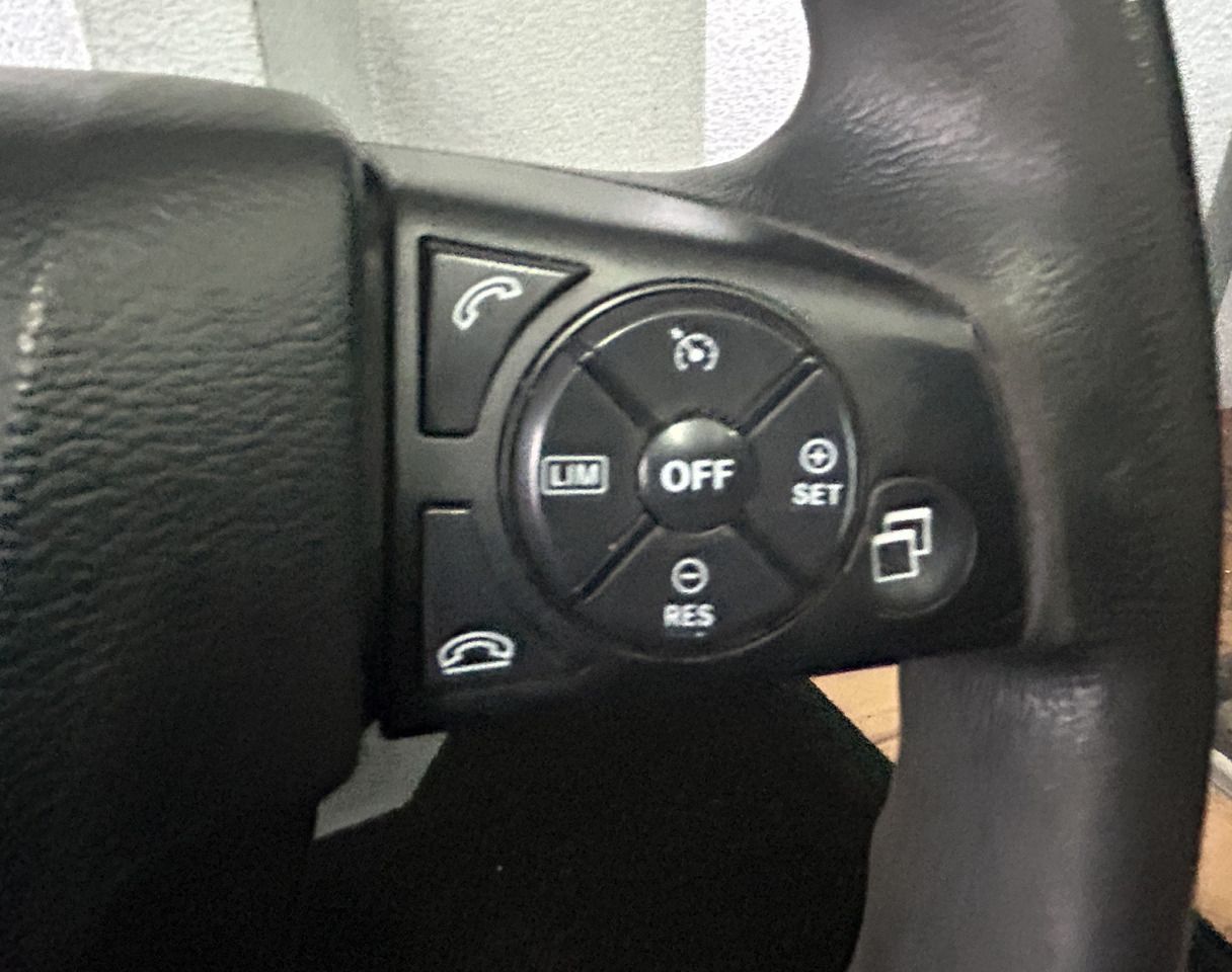 MERCEDES ACTROS MP4 MULTIFUNCTIONAL STEERING WHEEL + AIRBAG - Volante: foto 3 MERCEDES ACTROS MP4 MULTIFUNCTIONAL STEERING WHEEL + AIRBAG - Volante: foto 3
