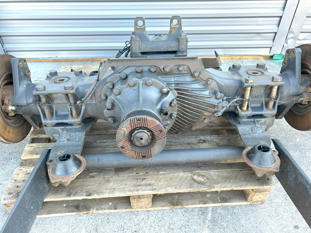 Eje posterior MERCEDES AROCS MP4 AXLE + HUBS + DRIVE DRIVES + STABILIZER RATIO 3,714: foto 8