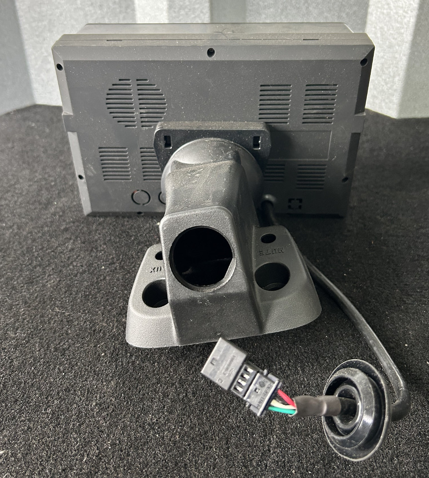 MERCEDES-BENZ 7" LCD REAR VIEW CAMERA MONITOR with mounting bracket - Cabina e interior: foto 3 MERCEDES-BENZ 7" LCD REAR VIEW CAMERA MONITOR with mounting bracket - Cabina e interior: foto 3