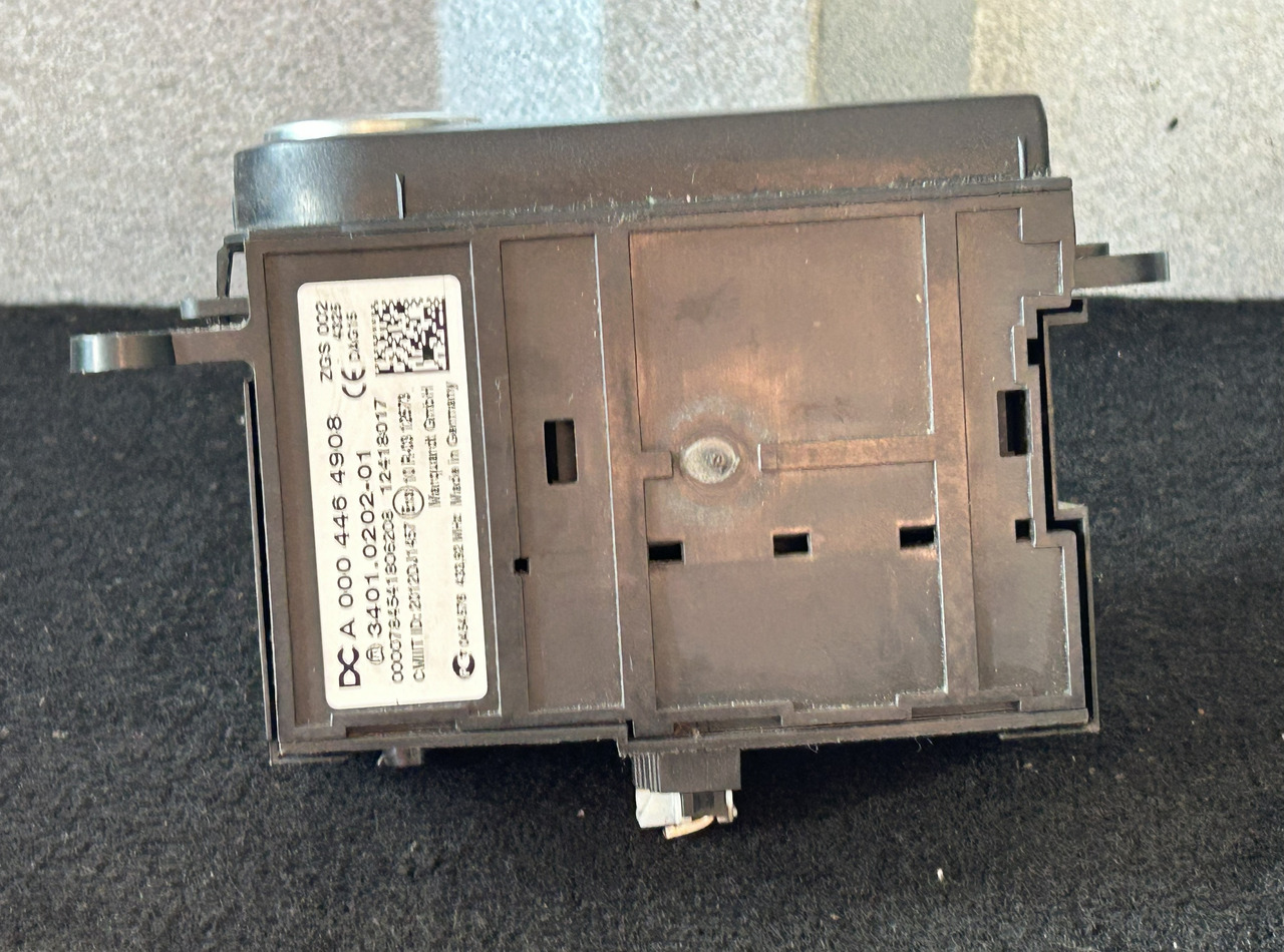 MERCEDES-BENZ ACTROS MP4 START/STOP IGNITION SWITCH - Salpicadero para Camión: foto 3 MERCEDES-BENZ ACTROS MP4 START/STOP IGNITION SWITCH - Salpicadero para Camión: foto 3