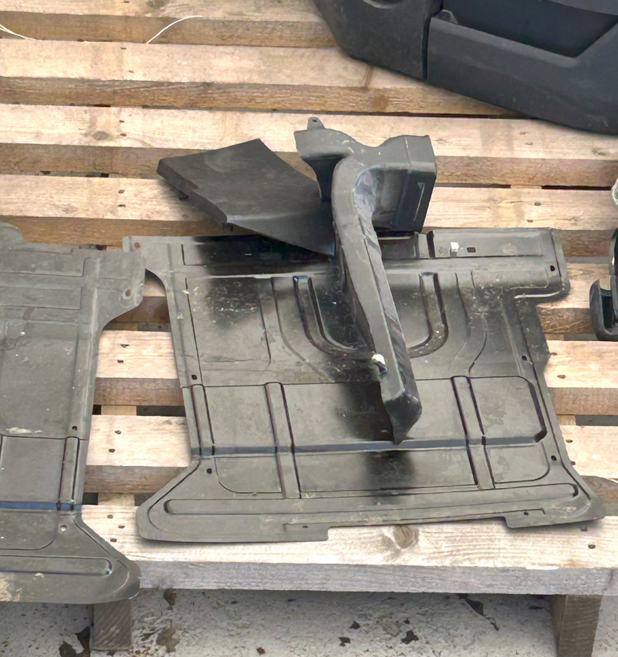 Cabina MERCEDES-BENZ COMPLETE INTERIOR CONSOLE - DASHBOARD FOR A BRITISH MERCEDES ACTROS MP4: foto 9
