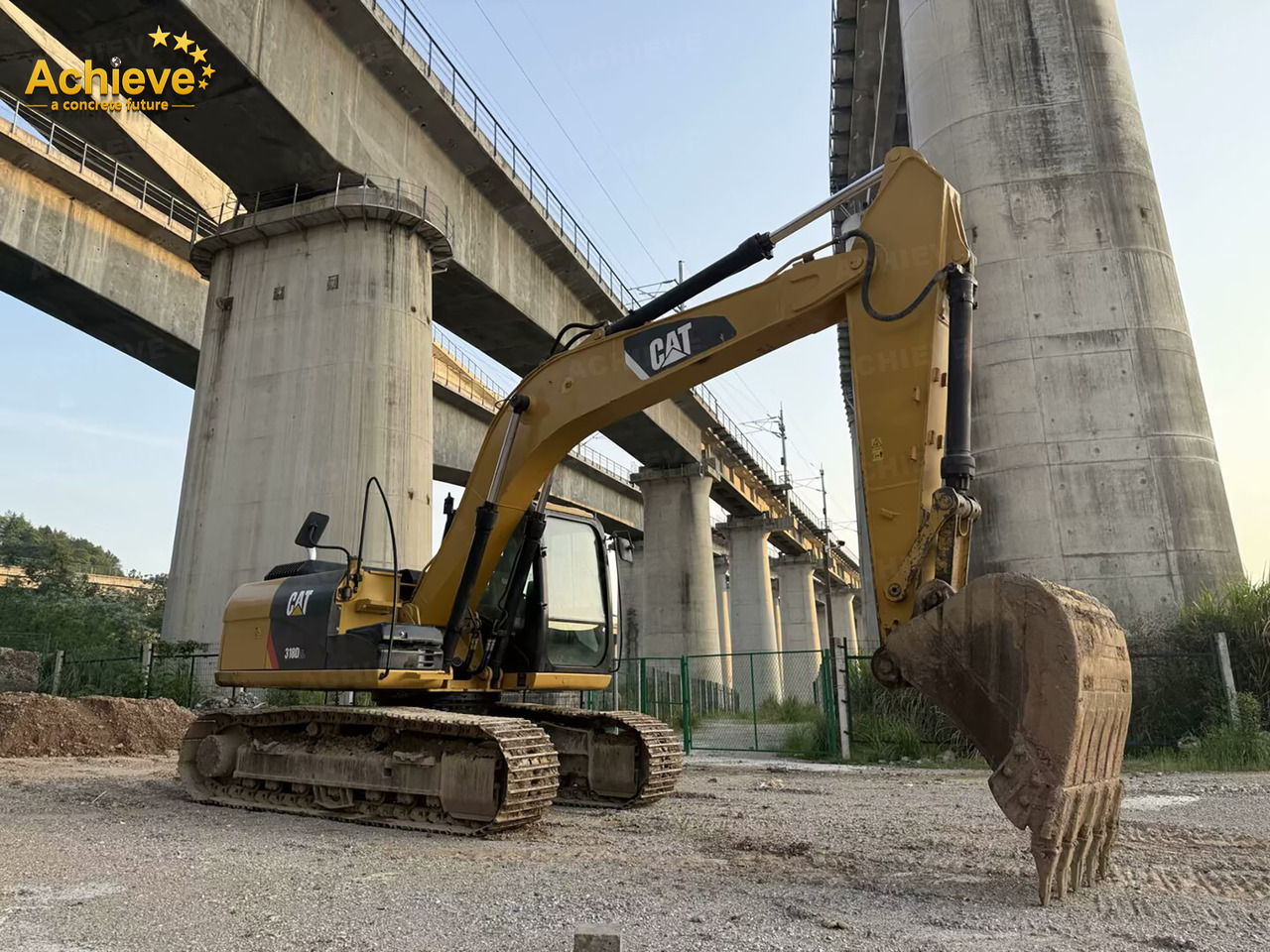 Caterpillar 318DL hydraulic excavator 0.72-0.8 m³ 91 kw/rpm 42.0-42.3 kN Cat® C4.2 【ACHIEVE】 TOP CONDITION!!! - Excavadora de cadenas: foto 1 Caterpillar 318DL hydraulic excavator 0.72-0.8 m³ 91 kw/rpm 42.0-42.3 kN Cat® C4.2 【ACHIEVE】 TOP CONDITION!!! - Excavadora de cadenas: foto 1