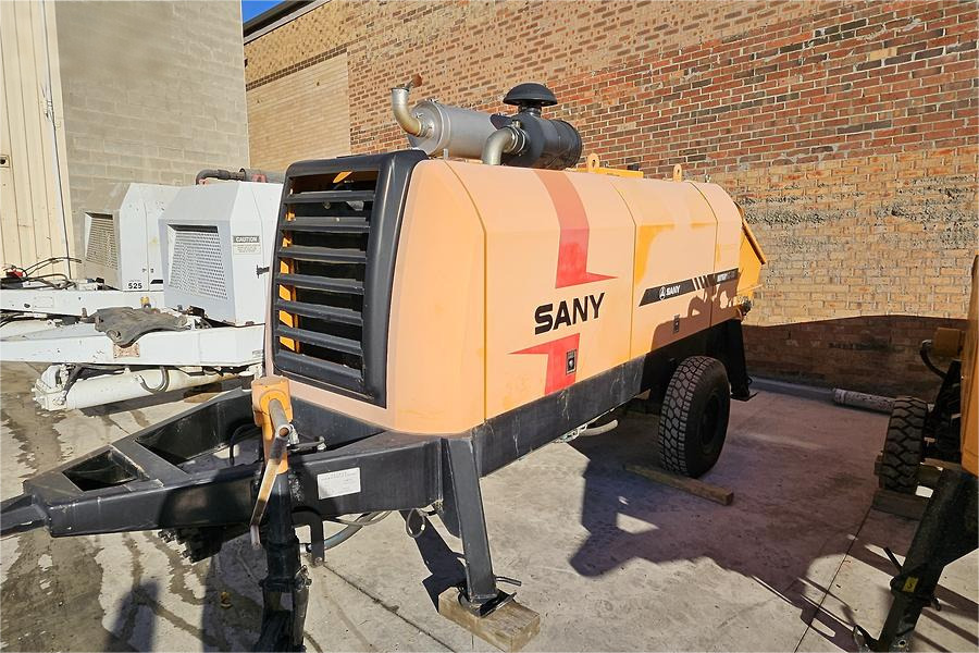 SANY 【ACHIEVE】TOP CONDITION!!! demo new low hours Sany Concrete Trailer Pump 2015 HBT6016C-5D - Bomba de hormigon estacionaria: foto 2 SANY 【ACHIEVE】TOP CONDITION!!! demo new low hours Sany Concrete Trailer Pump 2015 HBT6016C-5D - Bomba de hormigon estacionaria: foto 2