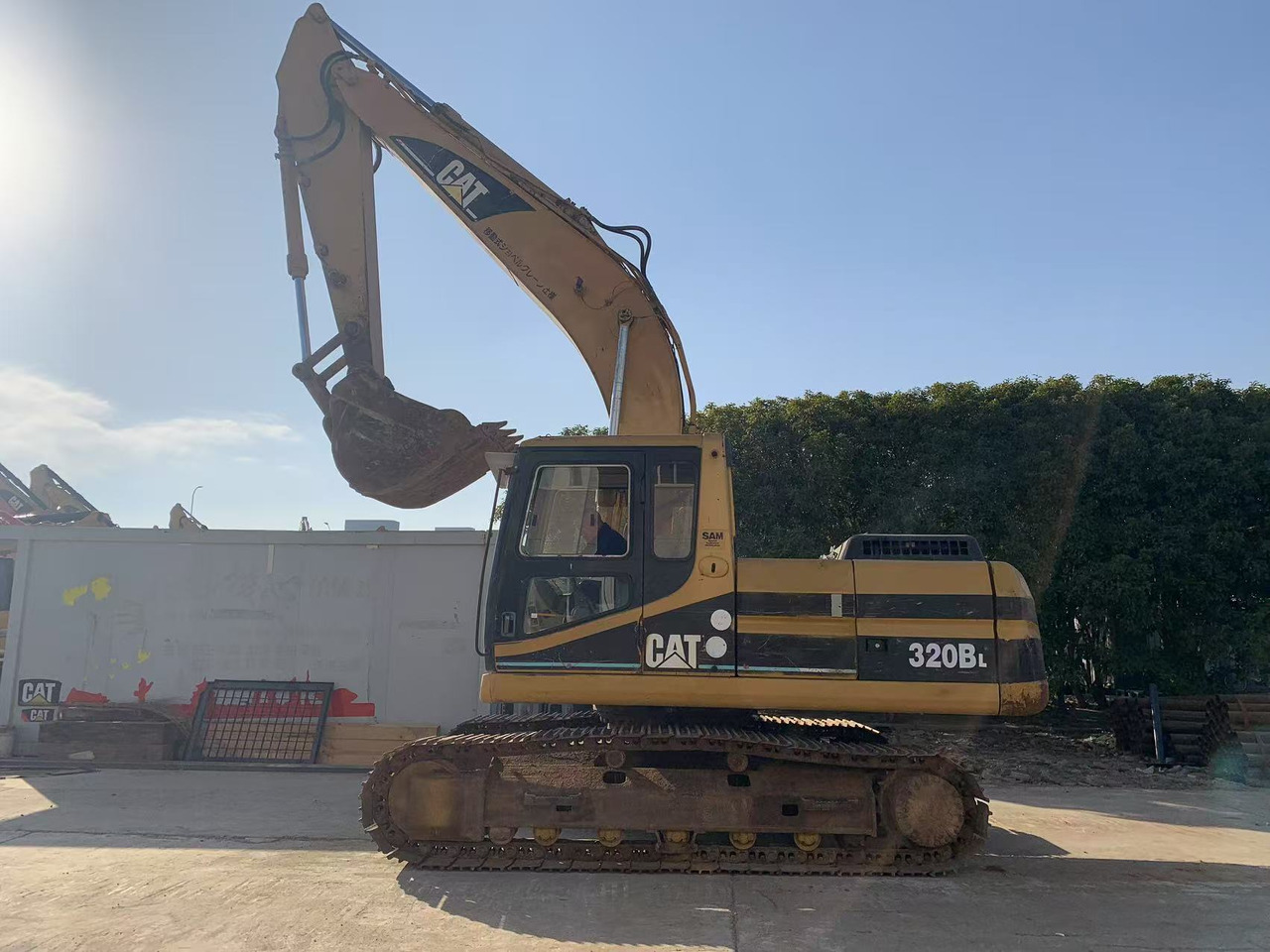 CATERPILLAR Crawler Excavator CAT 320B, 320BL Original Japanese Excavator - Excavadora de cadenas: foto 1 CATERPILLAR Crawler Excavator CAT 320B, 320BL Original Japanese Excavator - Excavadora de cadenas: foto 1