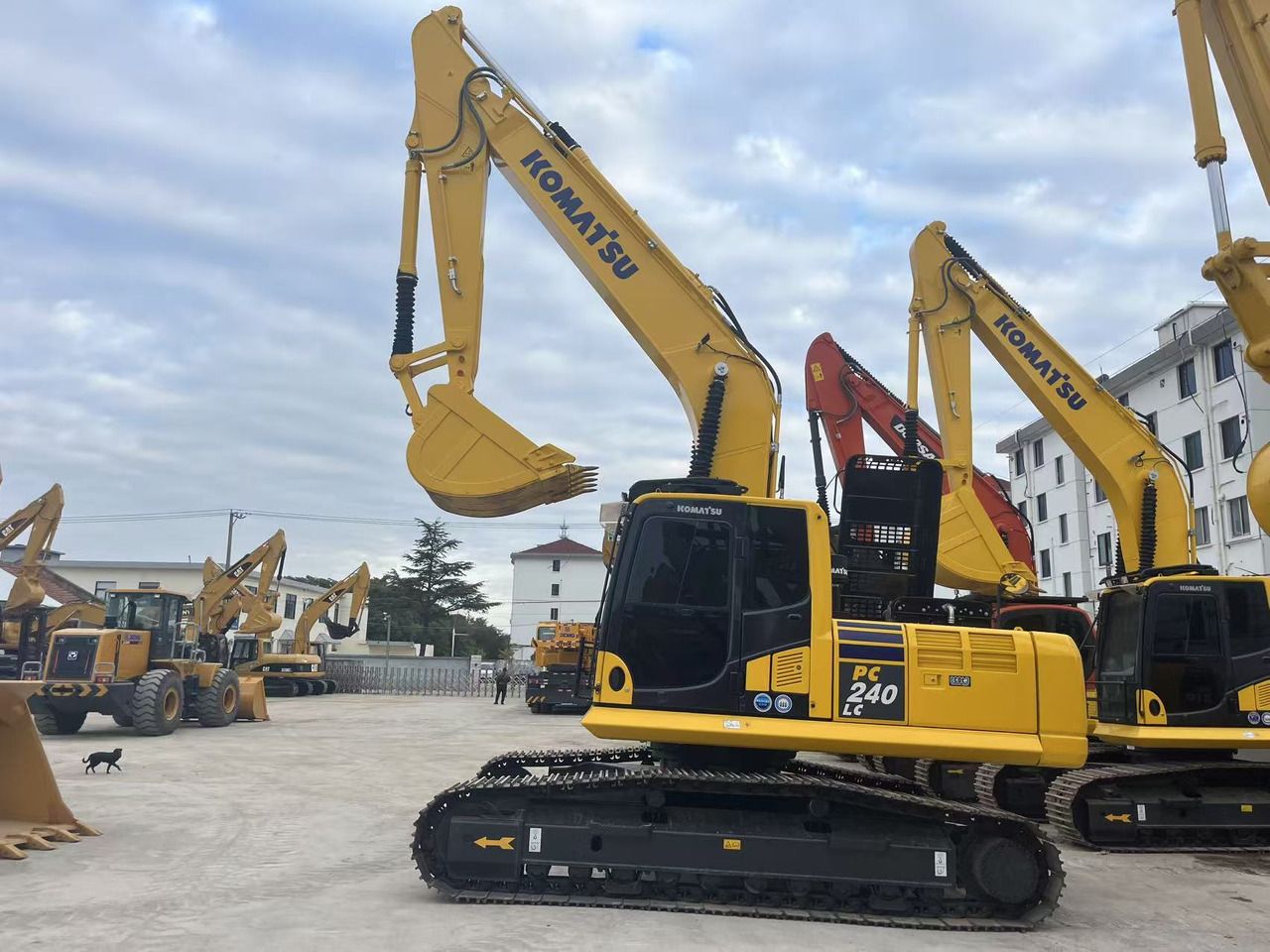 Komatsu 24Ton Used Excavator PC240LC-8 Crawler Excavator - Excavadora de cadenas: foto 1 Komatsu 24Ton Used Excavator PC240LC-8 Crawler Excavator - Excavadora de cadenas: foto 1