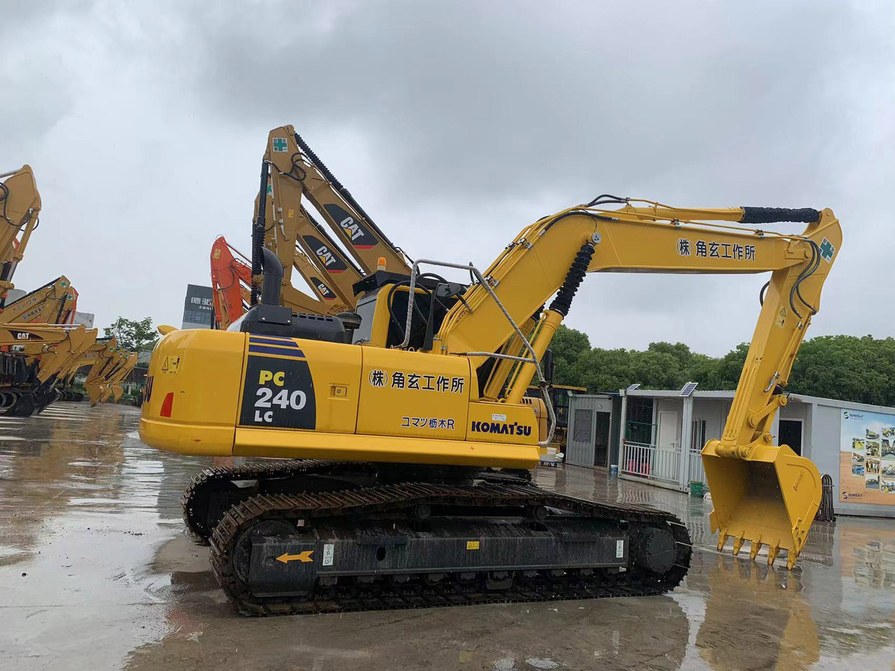 Komatsu PC240, PC220 Chain Excavator Good Condition Used Construction Machine - Excavadora de cadenas: foto 2 Komatsu PC240, PC220 Chain Excavator Good Condition Used Construction Machine - Excavadora de cadenas: foto 2