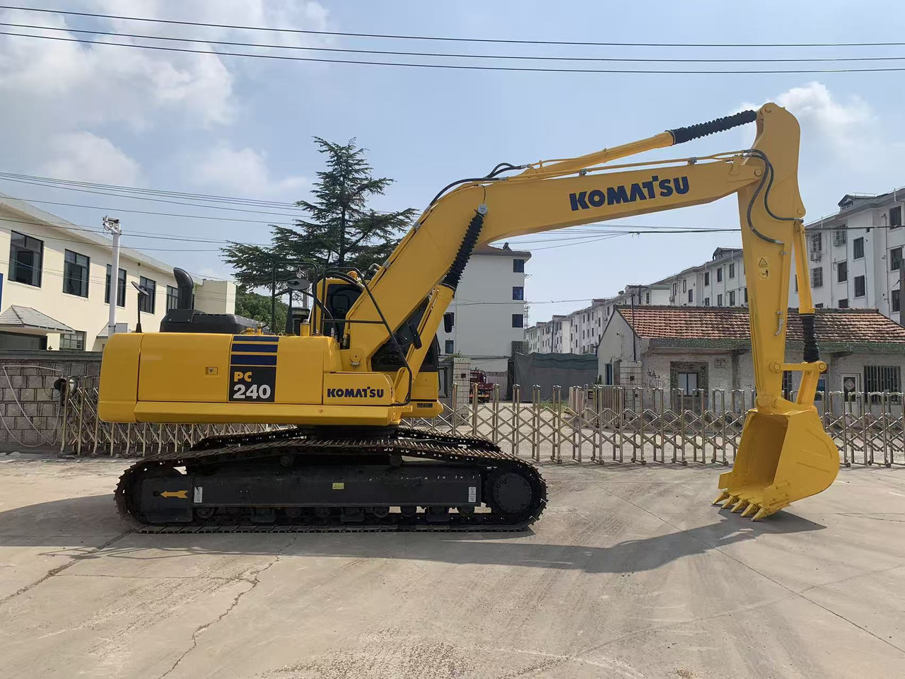 Komatsu PC240 Tracked Excavator Japan Origin - Excavadora de cadenas: foto 1 Komatsu PC240 Tracked Excavator Japan Origin - Excavadora de cadenas: foto 1