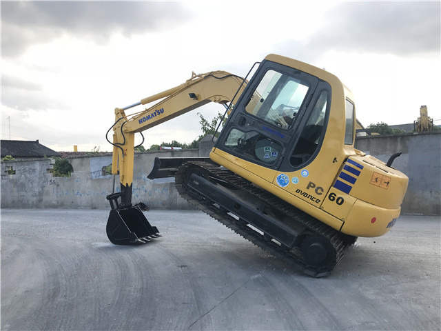 Komatsu PC60 Excavator 6 ton Small Digger Made in Japan - Excavadora de cadenas: foto 1 Komatsu PC60 Excavator 6 ton Small Digger Made in Japan - Excavadora de cadenas: foto 1